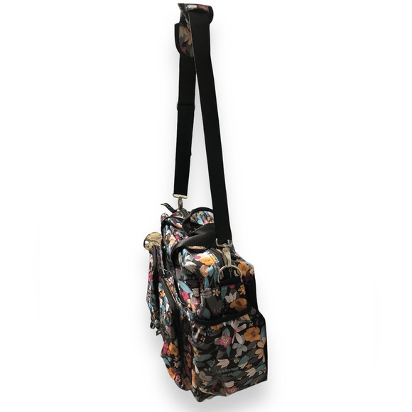 TREND LAB Floral Print Diaper Duffle Bag - Picture 4 of 8